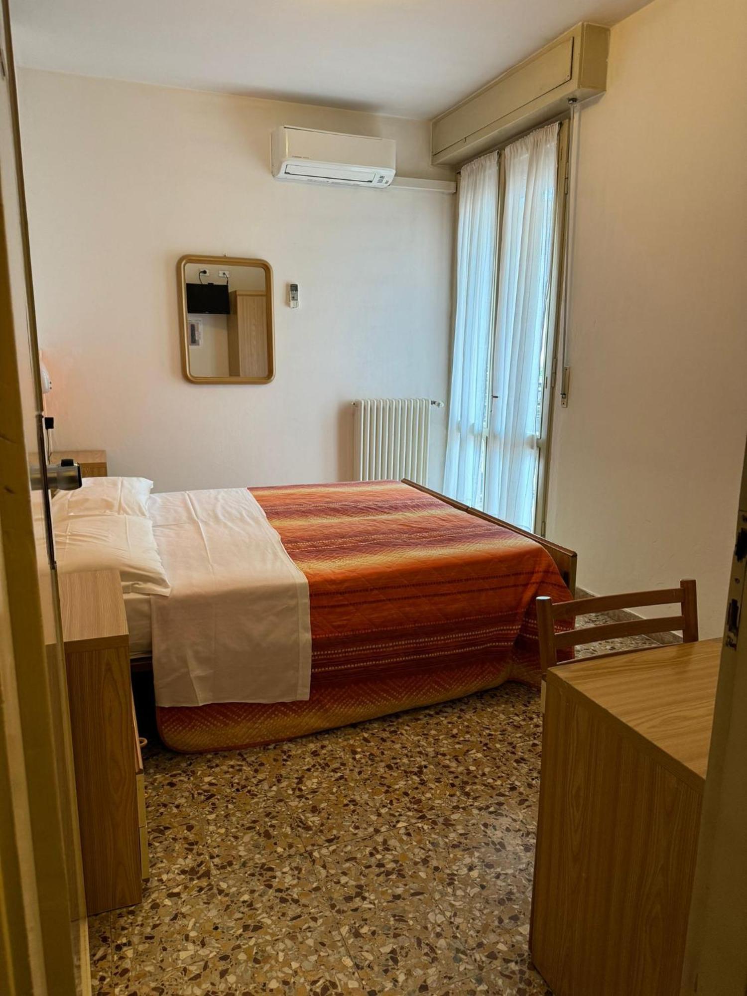 Garni Capinera 2* Garda (Verona)